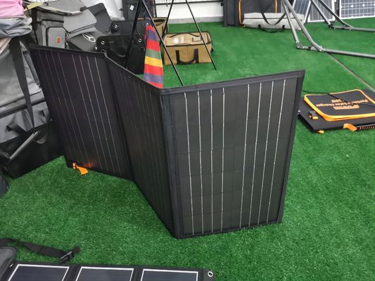 أكياس محمولة قابلة للطي الألواح الشمسية أطقم الكريستالات السيليكون 200W 300W 400W